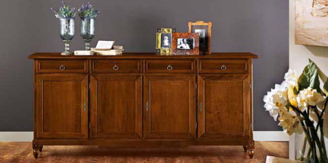 Credenza quattro porte quattro cassetti in nove arte povera
