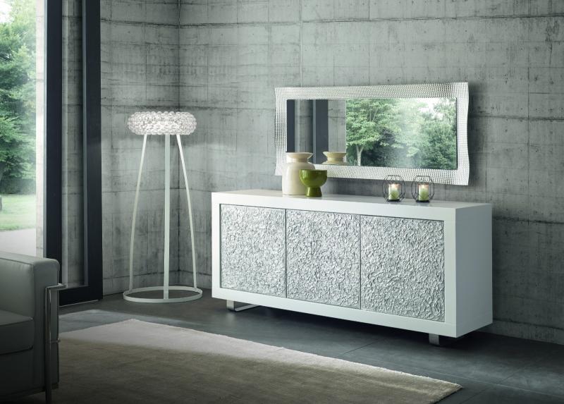 CREDENZA 3 PORTE RILIEVO IN ARGENTO CON GAMBE A SLITTA