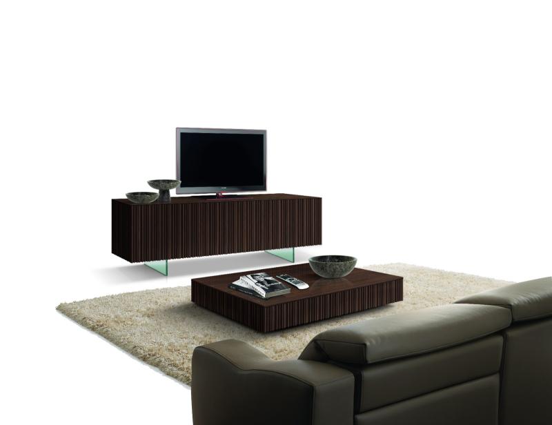 PORTA TV TRE PORTE RIGATO IN FASSINO CON GAMBE IN VETRO